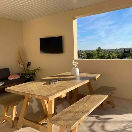 La Perriere Holiday home *